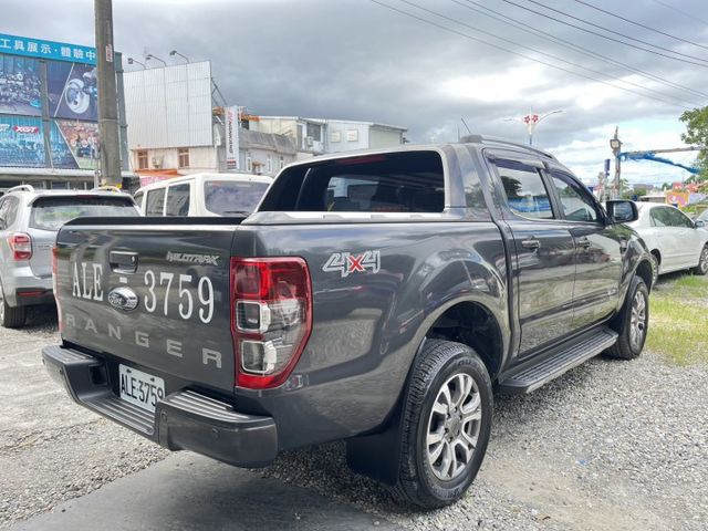 一手車~僅跑6萬9千公里~全車原鈑件~內裝氣氛好~底盤漂亮無鏽蝕~無惡操無遼溪~可全額貸款~  第6張相片