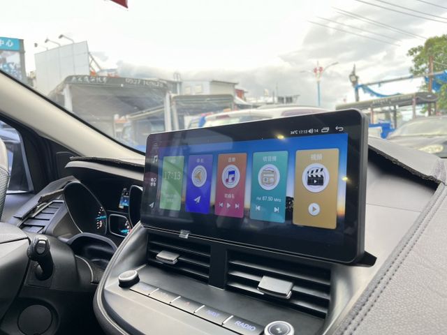 一手車~全景天窗~電動尾門~I KEY~定速~恆溫~里程保證~一年兩萬公里保固~可全額貸款  第13張相片