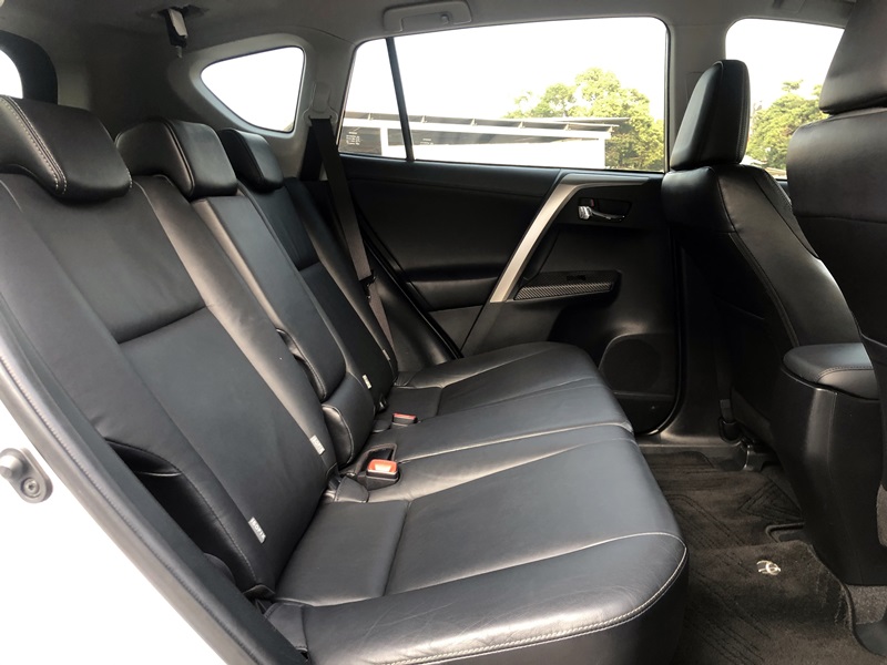 2013年 Toyota RAV4 2.0 E-Hi  第6張相片