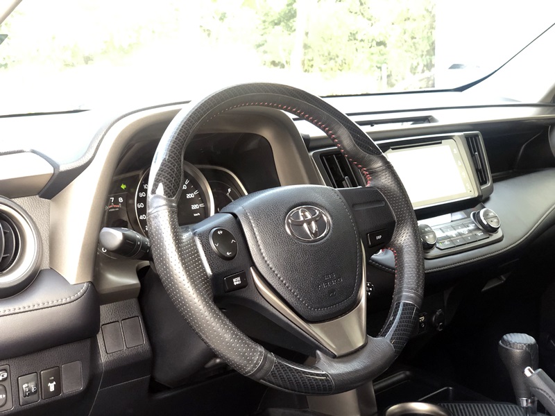 2013年 Toyota RAV4 2.0 E-Hi  第9張相片