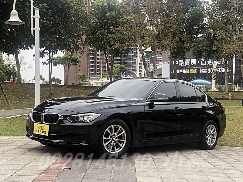 2014 BMW F30 318d 省油又有派頭!  第1張相片