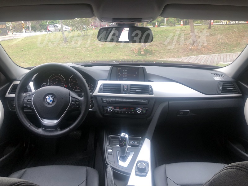 2014 BMW F30 318d 省油又有派頭!  第7張相片