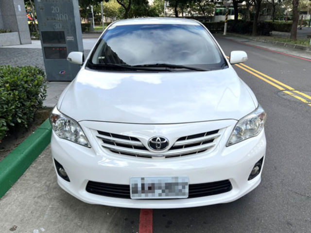 TOYOTA豐田 ALTIS  第3張相片
