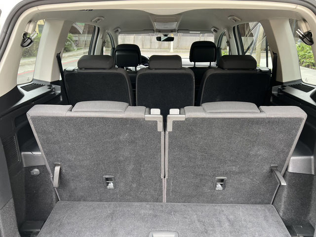 VOLKSWAGEN福斯 TOURAN  第6張相片