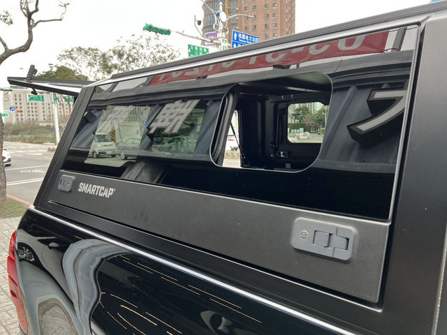 TOYOTA豐田 HILUX  第15張相片