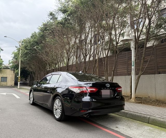 TOYOTA豐田 CAMRY HYBRID  第2張相片