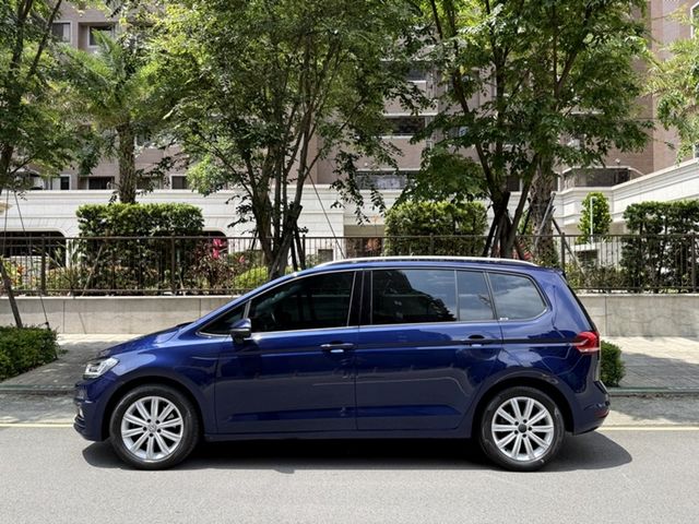 VOLKSWAGEN福斯 TOURAN  第3張相片
