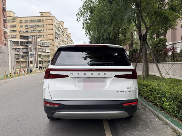 HYUNDAI現代 CUSTIN  第3張相片