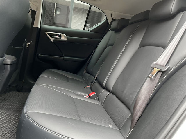 LEXUS凌志 CT200H  第6張相片