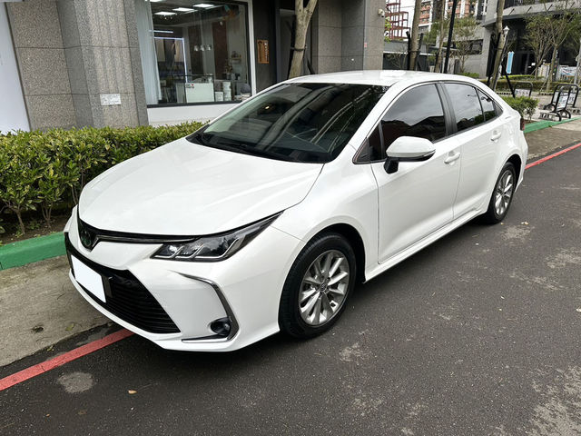 TOYOTA豐田 ALTIS  第1張相片