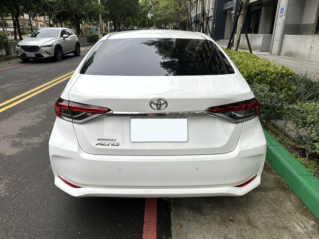 TOYOTA豐田 ALTIS  第4張相片