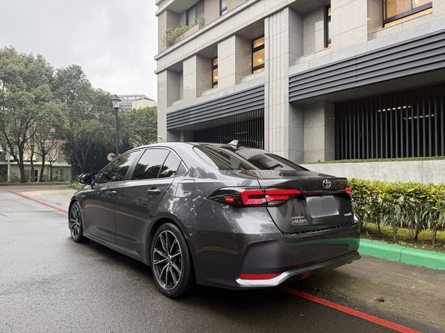 TOYOTA豐田 COROLLA ALTIS HYBRID  第2張相片