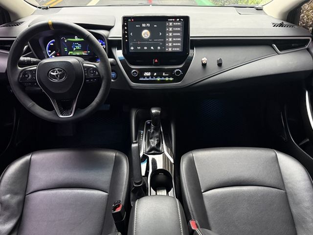 TOYOTA豐田 COROLLA ALTIS HYBRID  第4張相片
