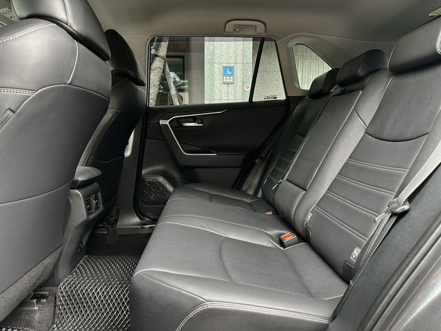 TOYOTA豐田 RAV4  第6張相片