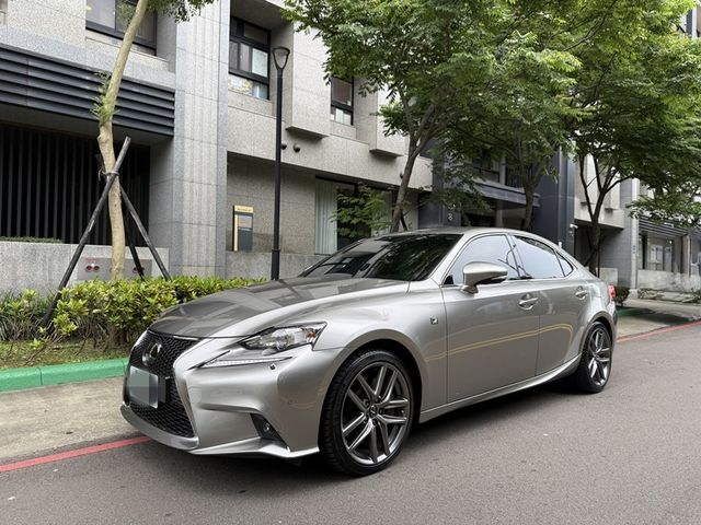 LEXUS凌志 IS200T  第1張相片