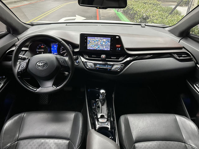 TOYOTA豐田 C-HR  第5張相片