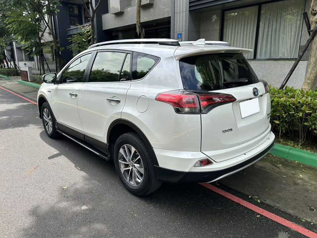 TOYOTA豐田 RAV4  第2張相片