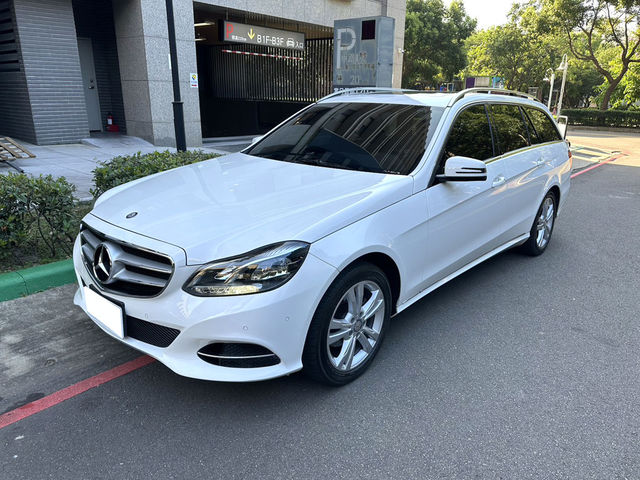 M-BENZ賓士 E200 ESTATE  第1張相片
