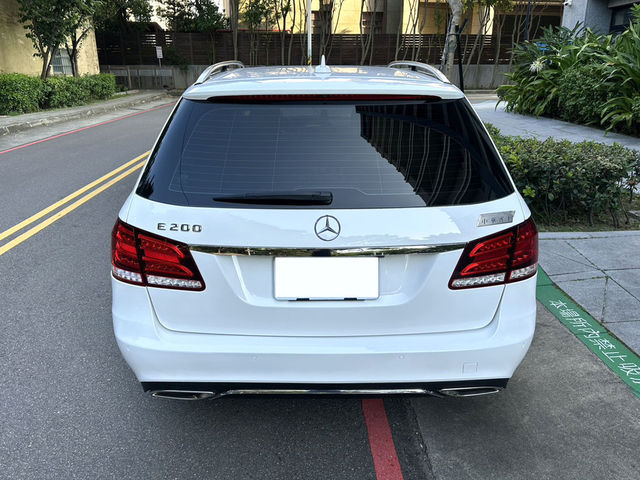 M-BENZ賓士 E200 ESTATE  第4張相片