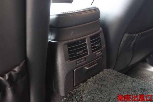 會長の店認證車/0利率專案+全車保固☆小改款IS250‧免鑰匙•自用車+保證只跑13萬公里•後檔遮陽簾‧巡跡‧智慧雙恆溫  第13張相片