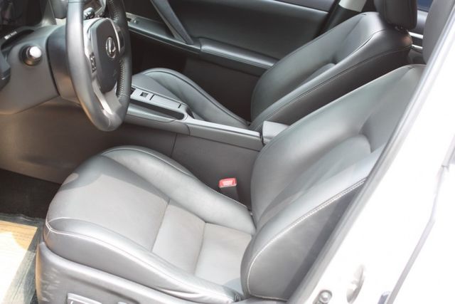 會長の店認證車/大電池已更換保固兩年☆頂級豪華版有摸門+雨滴感應‧電動記憶椅‧1.8油電.一手車保證跑9萬.十安  第5張相片