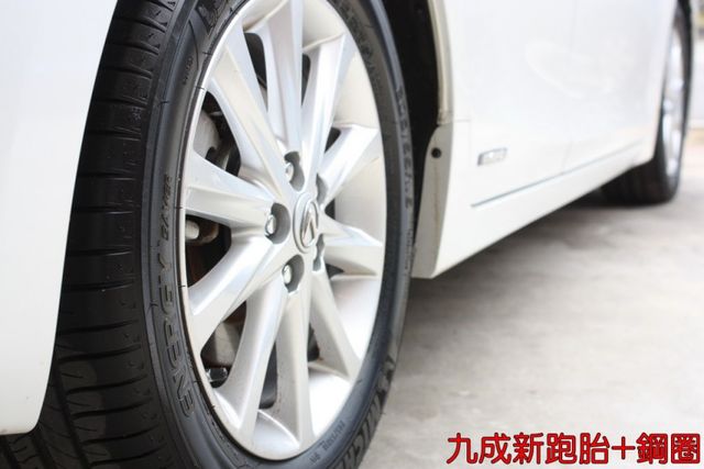 會長の店認證車/大電池已更換保固兩年☆頂級豪華版有摸門+雨滴感應‧電動記憶椅‧1.8油電.一手車保證跑9萬.十安  第13張相片