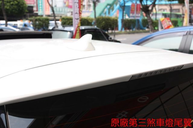 會長の店認證車/大電池已更換保固兩年☆頂級豪華版有摸門+雨滴感應‧電動記憶椅‧1.8油電.一手車保證跑9萬.十安  第15張相片