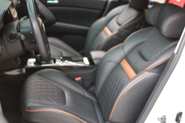 會長の店認證車/0利率專案+全車保固☆極美小改款U6 1.8‧一手車+保證跑4萬‧天窗‧影音大螢幕‧抬頭顯示器  第4張相片