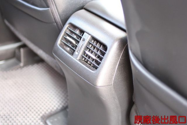 會長の店認證車/0利率專案+全車保固☆頂級小改款 2.4VTI-S.一手車+里程數保證.四安+電動天窗.右側車道變換影像  第8張相片