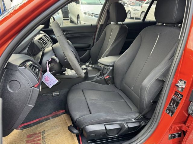 會長の店認證車/五重送專案☆天篷已更新☆小改款118i Sport Line.自用跑十萬公里.免鑰匙.後座出風口  第4張相片
