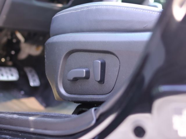 會長の店認證車/五重送專案/16年型～2.0XT渦輪4WD最頂級款‧全景天窗‧電動尾門‧定速‧電動椅‧F1快撥，鋼圈  第8張相片
