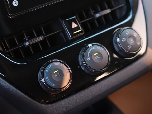 會長の店認證車/五重送專案☆小改款 ALTIS 1.8.一手車+保證只跑四萬公里.ACC跟車.車道偏移.AEB自動煞停  第10張相片