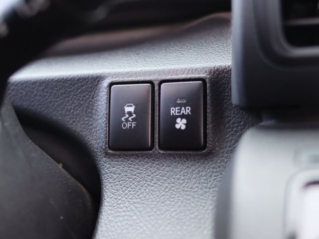 會長の店認證車/五重送專案+新車保固☆小改款少見七人座客車～頂級八安1.8S‧免鑰匙+雙側滑門•LED尾燈‧巡跡‧大螢幕  第15張相片