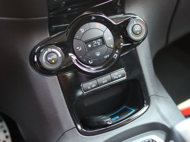 會長の店認證車/0利率專案+全車保固☆頂級 FIESTA 1.0 渦輪增壓.一手車+里程數保證.四安+免鑰匙.恆溫空調  第9張相片