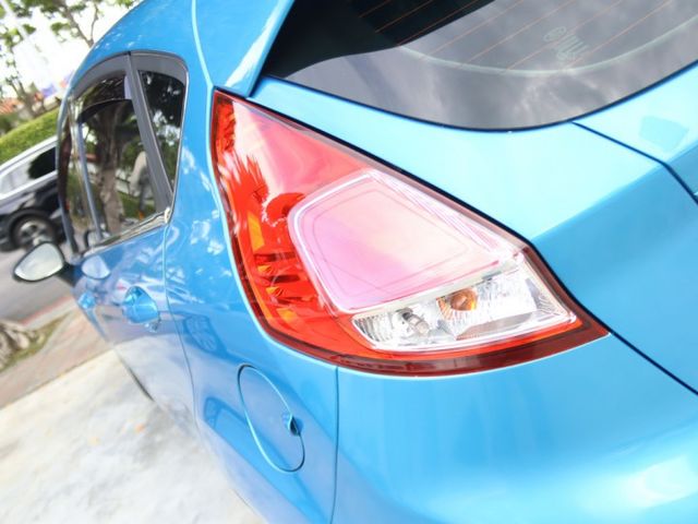 會長の店認證車/0利率專案+全車保固☆頂級 FIESTA 1.0 渦輪增壓.一手車+里程數保證.四安+免鑰匙.恆溫空調  第18張相片