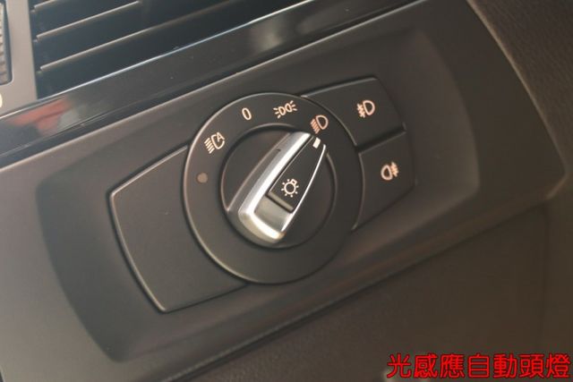 會長の店認證車/五重送專案+全車保固☆總代理320I•自用車庫車+保證只跑11萬•循跡防滑+雙前座電動座椅  第12張相片