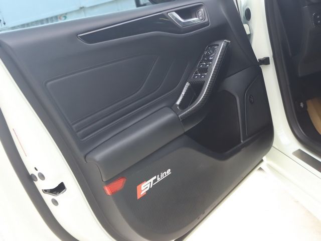 會長の店認證車/☆獨家全車保固＋三年保固/少見旗艦ST-LINE 1.5空力套件/原廠保養/大螢幕/免鑰/新車92.9  第12張相片