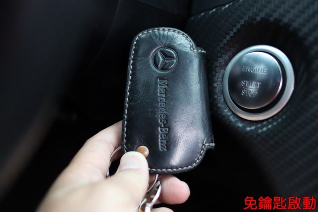 會長の店認證車/五重送專案☆17年型總代理小改款A180 AMG‧免鑰匙+選配HK音響.電動座椅.倒車顯影‧避震+排氣管  第8張相片
