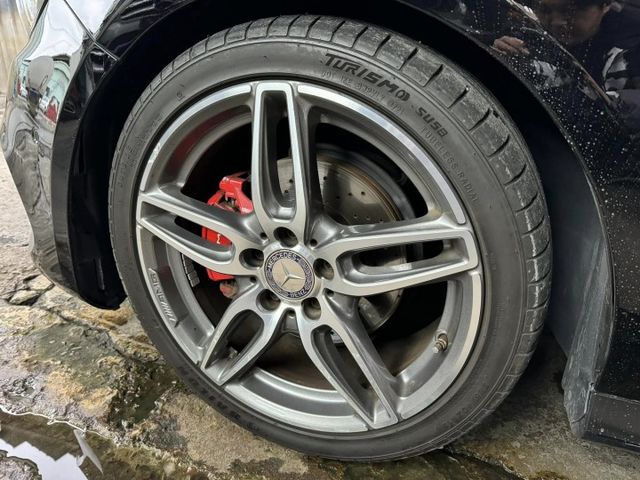 會長の店認證車/五重送專案☆17年型總代理小改款A180 AMG‧免鑰匙+選配HK音響.電動座椅.倒車顯影‧避震+排氣管  第16張相片