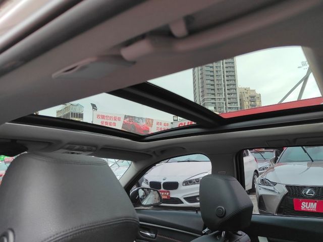 會長の店認證車/一年保固☆總代理小改款 320I Touring.一手跑7萬公里.電尾門+HK音響.M版鋼圈‧全景天窗  第12張相片