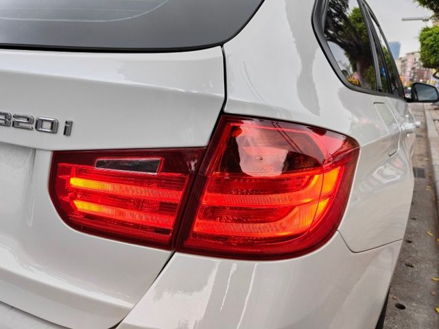 會長の店認證車/一年保固☆總代理小改款 320I Touring.一手跑7萬公里.電尾門+HK音響.M版鋼圈‧全景天窗  第19張相片
