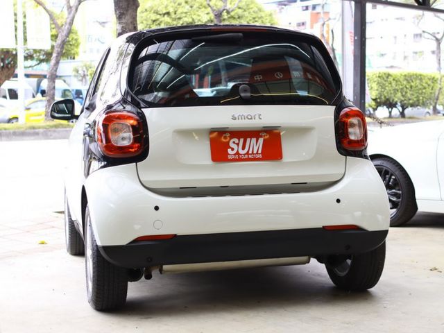 會長の店認證車/五重送專案☆SMART Fortwo 1.0.自用車+保證只跑6萬多公里.定速.選配倒車雷達  第2張相片
