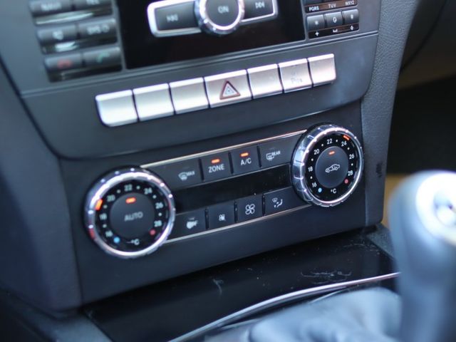 會長の店認證車/車主花了10幾萬耗材皆已更換☆總代理C200CGI 1.8•一手車保證跑10萬，定速•電動記憶椅.恆溫  第9張相片