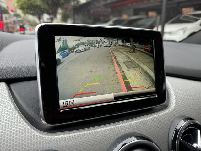 會長の店認證車/五重送專案+全車保固☆小改款總代理少見B200 1.6大馬力•自用車保證跑4萬公里‧加裝導航+倒車顯影  第10張相片