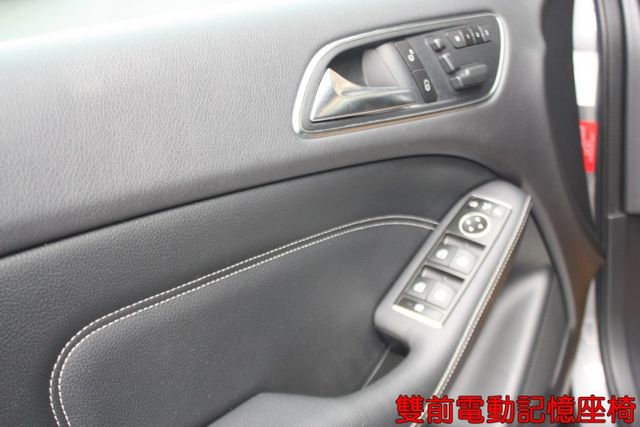 會長の店認證車/五重送專案+全車保固☆小改款總代理少見B200 1.6大馬力•自用車保證跑4萬公里‧加裝導航+倒車顯影  第11張相片