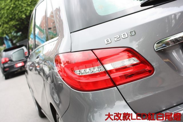 會長の店認證車/五重送專案+全車保固☆小改款總代理少見B200 1.6大馬力•自用車保證跑4萬公里‧加裝導航+倒車顯影  第18張相片