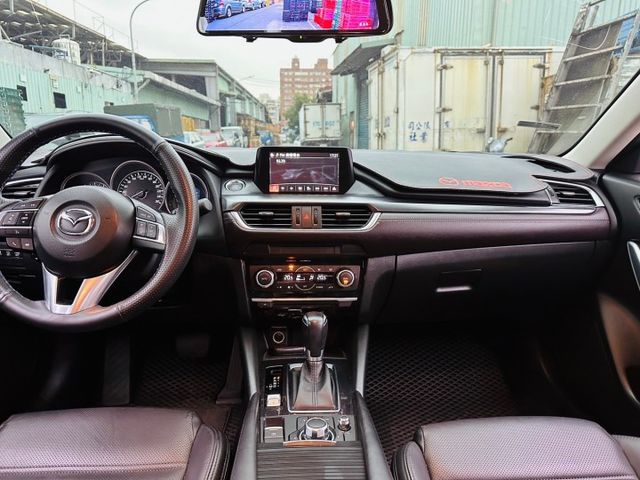 會長の店認證車☆五重送專案☆小改款MAZDA6 2.0 SKY-G.自用車跑九萬.免鑰匙.定速.導航.倒車顯影  第3張相片