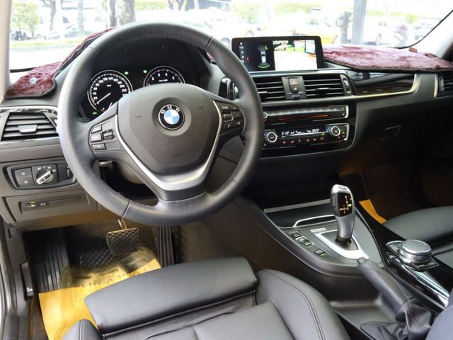會長の店認證車/一年保固☆極美總代理小改款電子煞停+車道偏移.一手保證只跑3萬7千（有保養紀錄）‧倒車顯影+導航  第3張相片