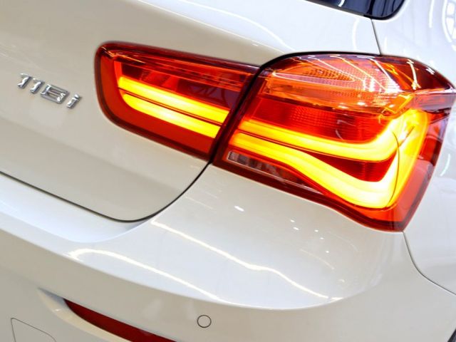 會長の店認證車/一年保固☆極美總代理小改款電子煞停+車道偏移.一手保證只跑3萬7千（有保養紀錄）‧倒車顯影+導航  第16張相片