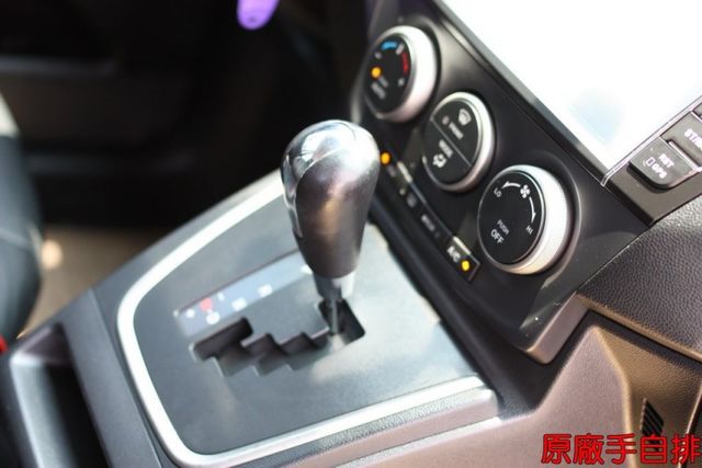 會長の店認證車/二年保固+全車保固☆少見有旗艦正七人座‧獨有雙電動滑門.六安+定速.電動天窗+電動椅‧三台大螢幕  第14張相片
